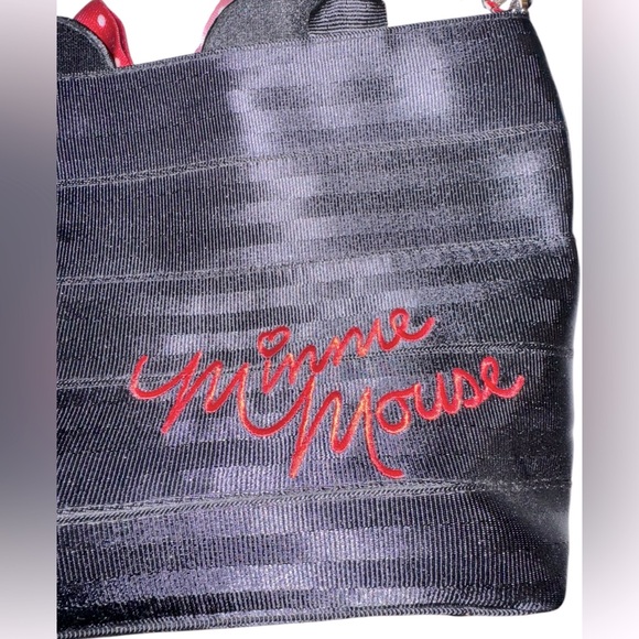 Harvey’s Disney Minnie Mouse Lots of Dots Purse - Picture 8 of 15